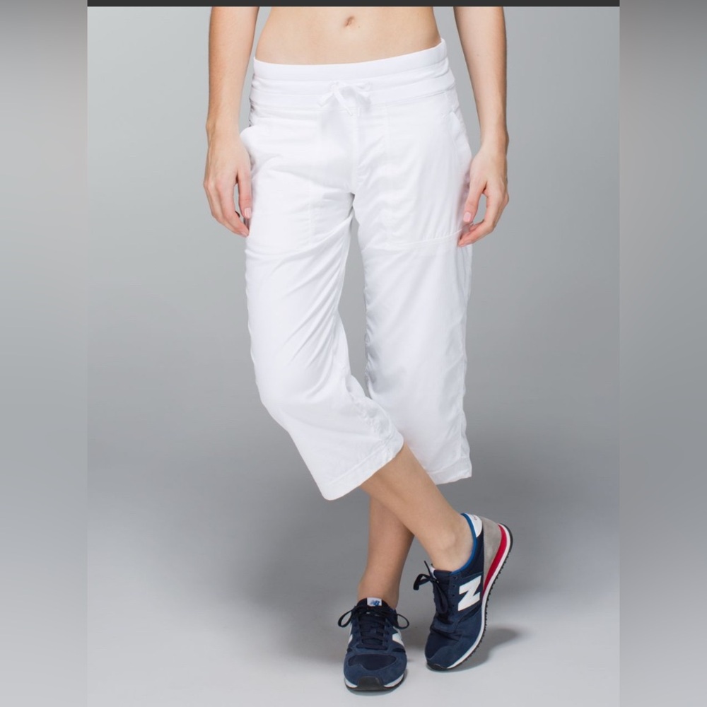 Lululemon Studio Crop in white (lined) - Picture 3 of 11